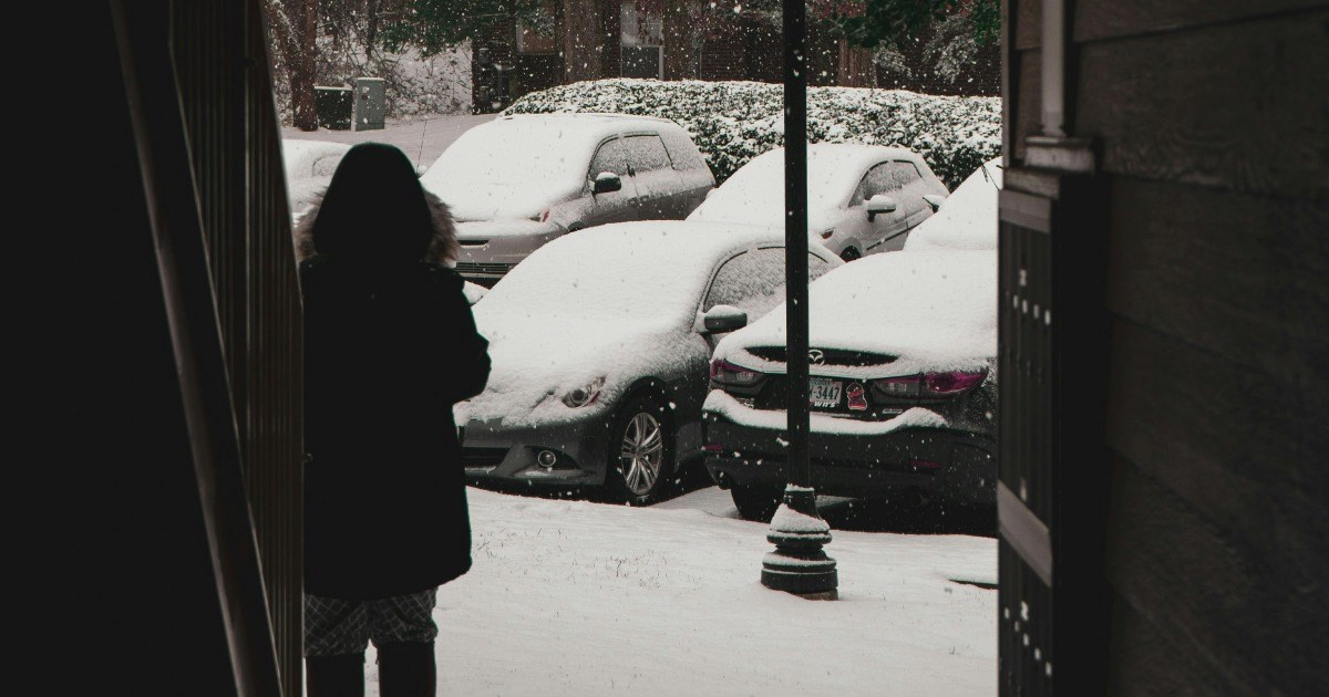 Snowed-in employee calls off at 5 AM, boss tries to send ride share to pick them up anyway: 'The roads are so bad here'