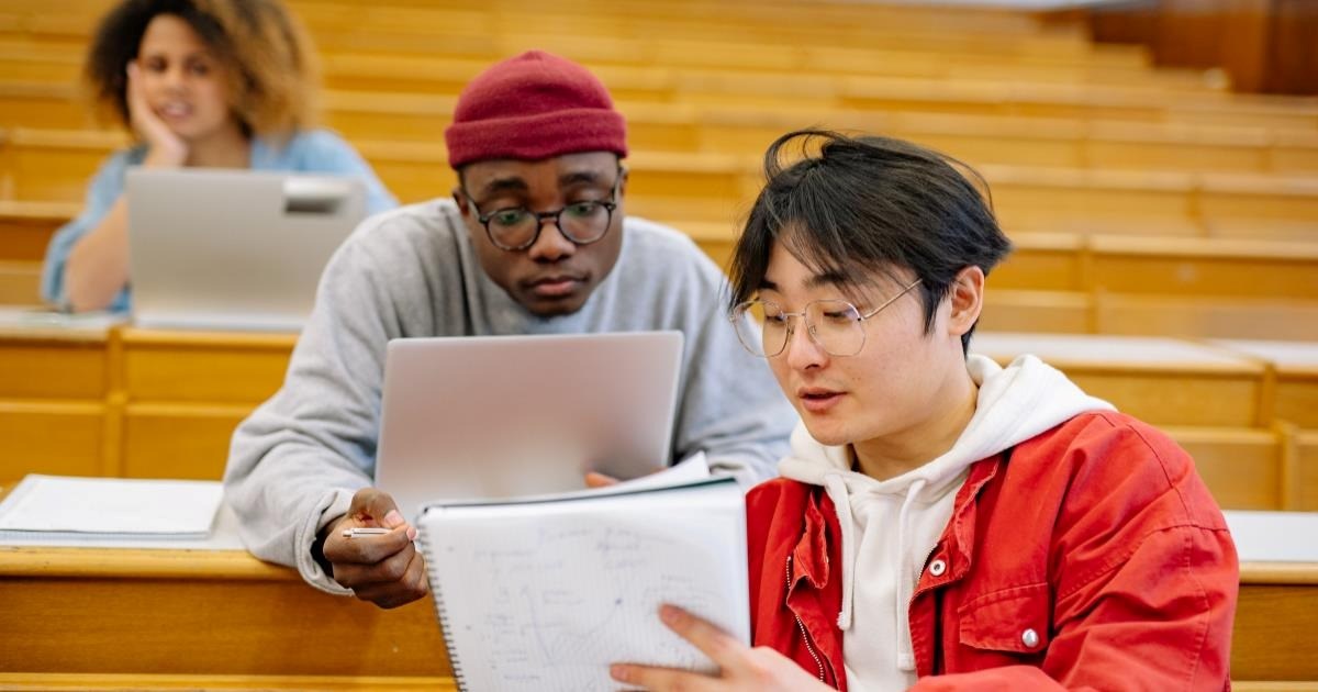 College student refuses to let an entitled teammate cheat off his work on a group project after she ghosts them for 4 months: ‘[She] said I 'owe' her credit'