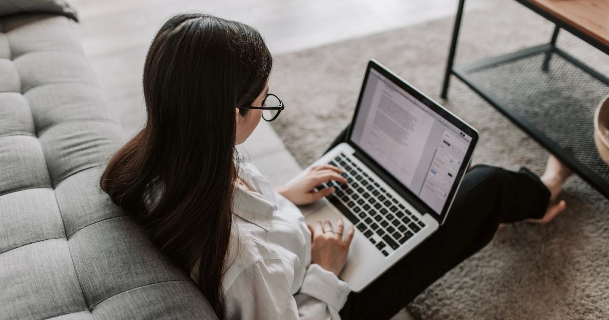 Remote employee pretends to quit job after partner claims working from home is a hobby, he immediately panics about paying the bills: ‘You said it wasn't that serious’