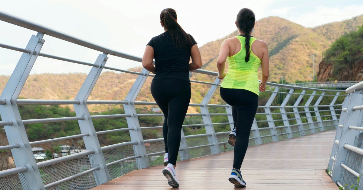 ‘I trained so hard for this’: 22-year-old runner leaves friend in the middle of a marathon after friend refuses to keep running