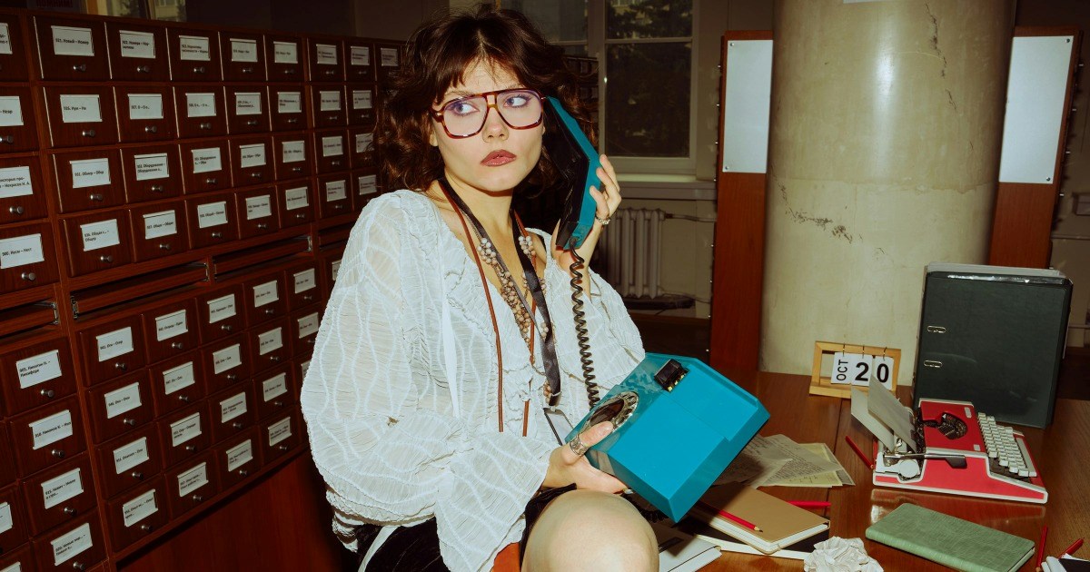 21 Things Teenagers Did Before Social Media Existed