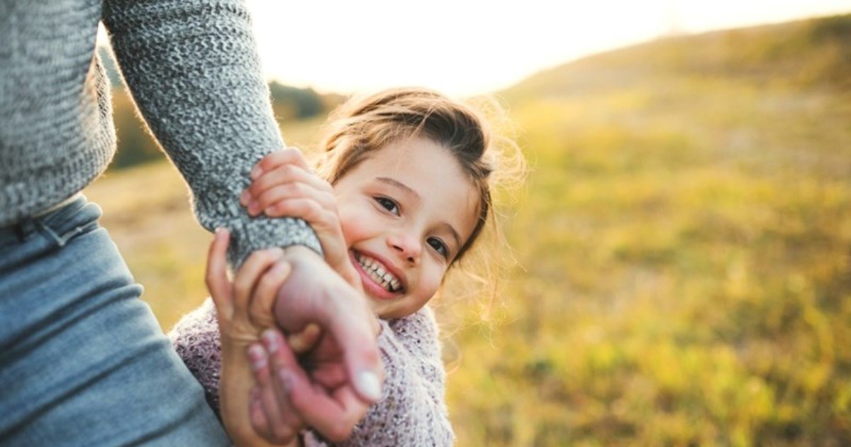 Space enthusiast grandma following Artemis II journey is excited to teach grandkids about the planets, makes daughter-in-law cry after discovering she believes the world is flat: ‘This is literally my definition of stupid.'