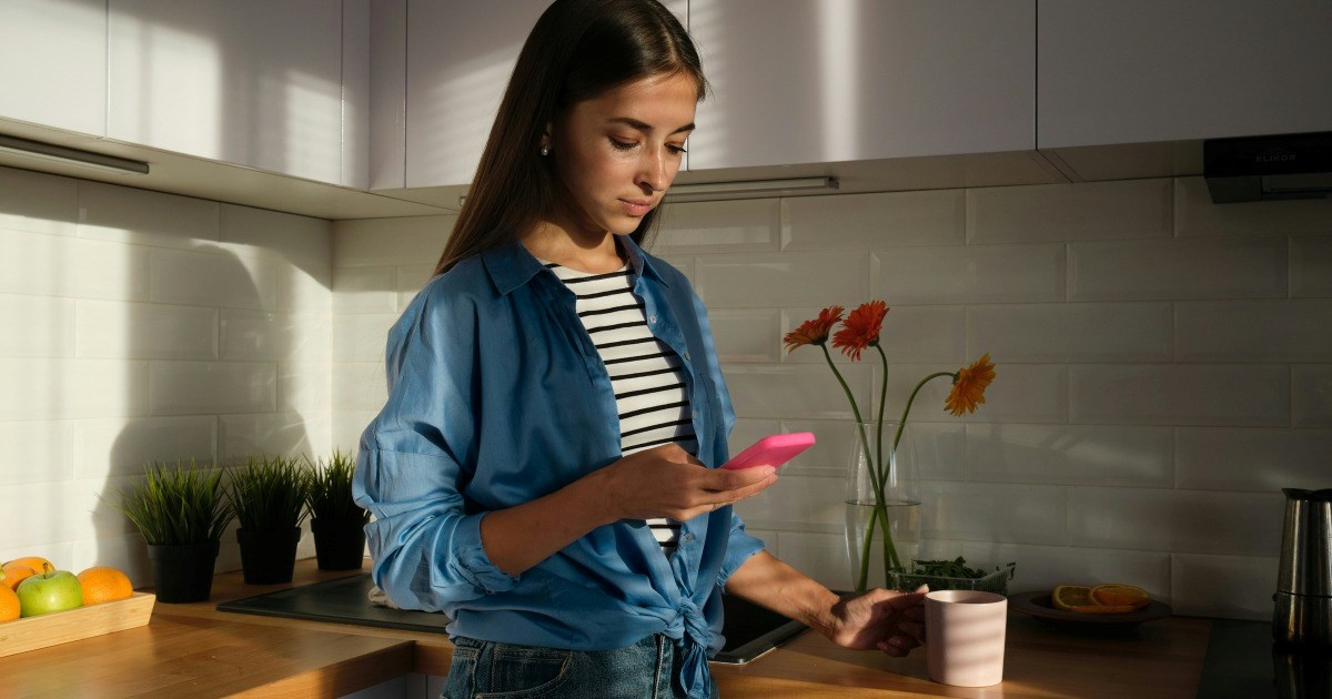 Employee doesn't show up for work for 3 weeks straight, all they get is a polite call asking them to return: 'Sounds like a pretty chill place to work'