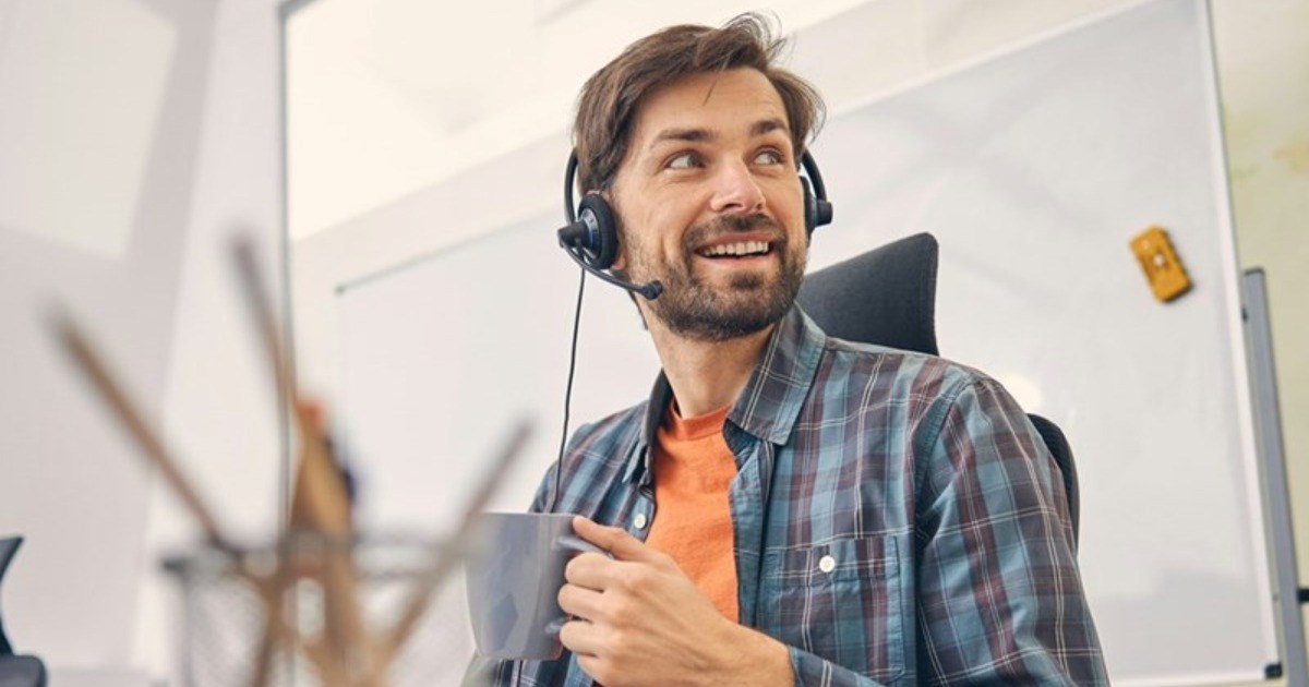 Small tech business ends up getting $6,500 from client who avoided paying his $2,500 bill for 8 years by texting his wife: ‘He ended up paying… in cash!’