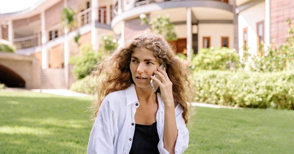 Youngest sibling lives in her mother's inherited house rent-free for 4 years, throws a fit when Mom gives her 8 months notice to move out for the sale: 'We can't afford this house, it's over $500,000'