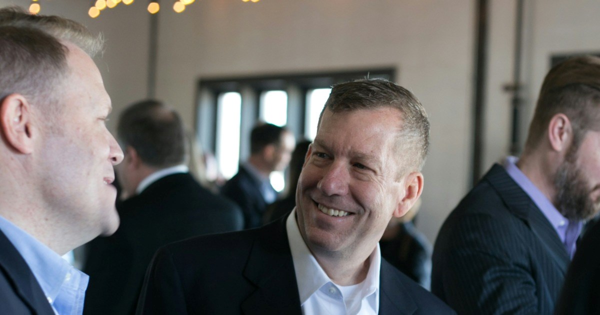 Company downsizes and leaves 49-year-old employee of 13-years jobless, 6 months later a friend gets him a salaried job, leaving him wondering if some nepotism is okay: ‘That’s called community.’