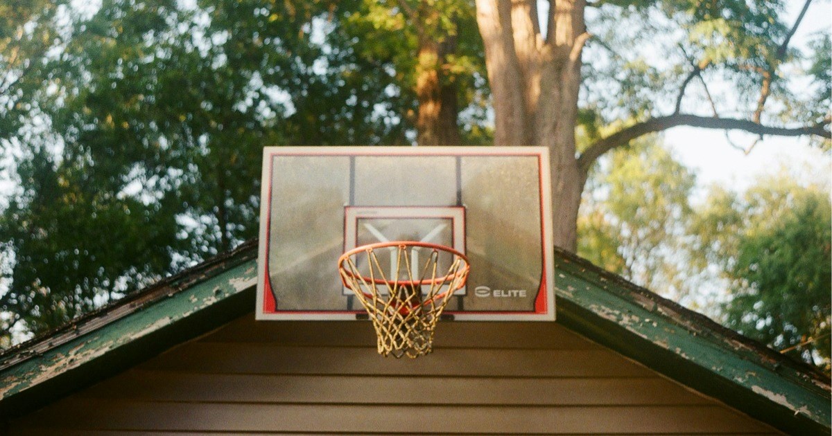 Resident stores basketball hoop on their lawn, only to discover it bothers next-door neighbor after they complain to the entire neighborhood: ‘We're tired of looking at it’