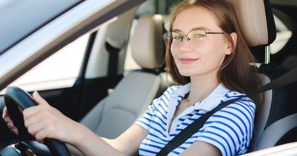32-year-old Brother of a 21-year-old woman is furious she got her driver’s license before his wife, who failed her own test: ‘He is still upset over this thing and at the way that I am’