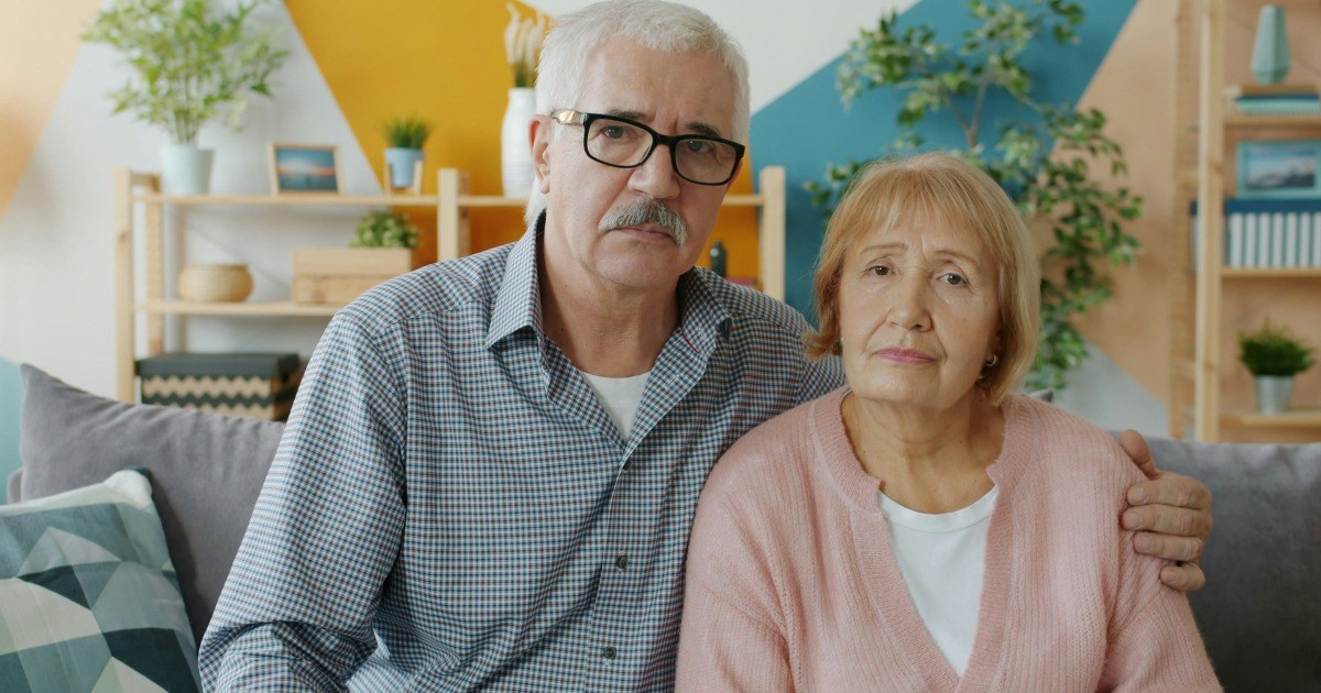 20-year-old daughter refuses to keep paying for parents' internet bill despite them claiming they can't afford it without her: ‘We are in bankruptcy’