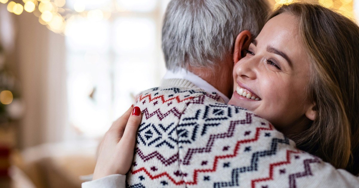 19-year-old defends her 70-year-old dad when a stranger spends Mother's Day lecturing them at a restaurant about him accepting a compliment: ‘I told her that my dad [is] both a mother and father to me’