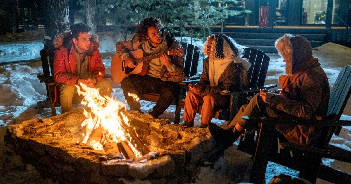 22-year-old cancels bonfire trip with high school friends after they turn it into a couple's retreat, they accuse her of ruining the night: ‘I was going to be a fifth-wheel’