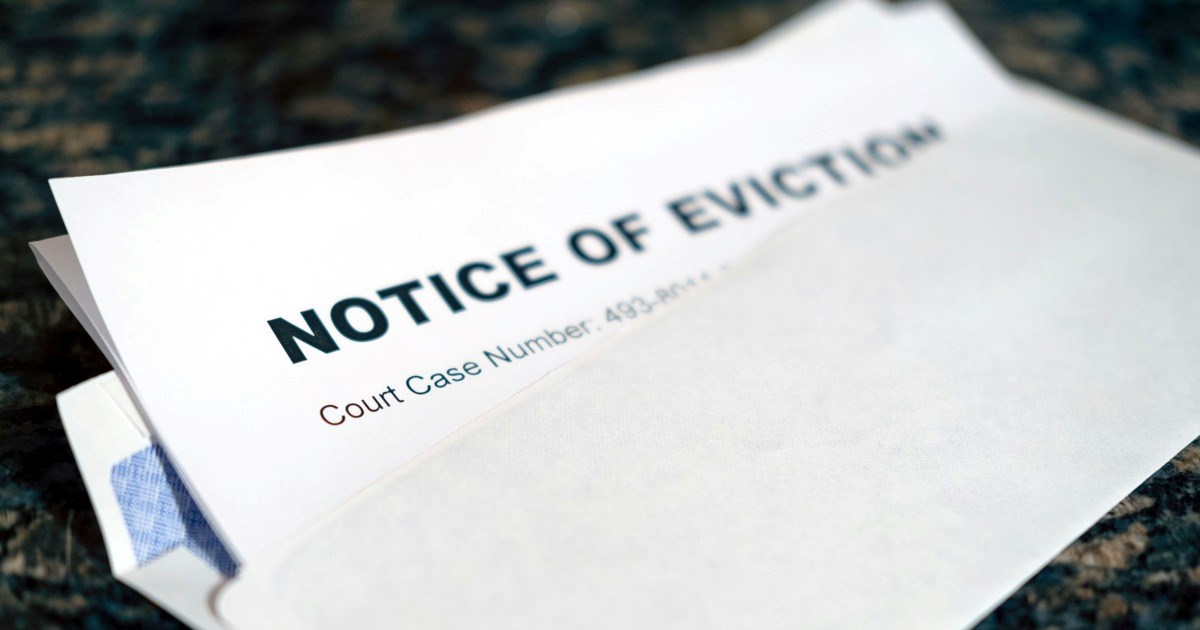 Landlord Only Gives 11 Days Notice That He Won’t Renew the Lease, Leaving Tenant to Scramble for a New Place