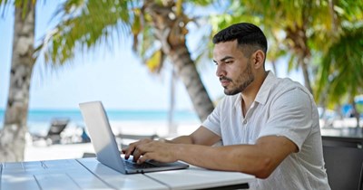 Employee on vacation finds out they're getting fired after boss schedules the wrong meeting: ‘It doesn't take a detective or scientist to figure out’