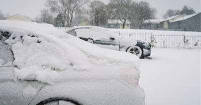 Gym manager reprimands personal trainer for staying home during blizzard travel ban despite their clients canceling: 'I'm expected to find an alternate route to work'