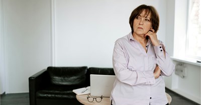 Man's mother insists she ‘inspect’ his girlfriend's apartment before he moves in with her, girlfriend refuses: ‘His mom sees my home as a space she gets veto power over’