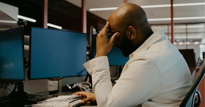 Remote employee quits, boss forces them to travel across the country and stay 3 months to finish their work: 'No is a complete sentence'