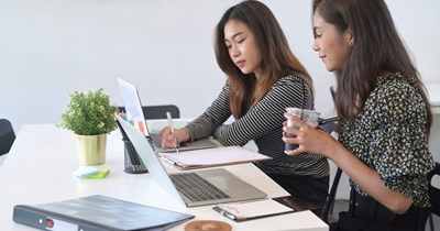 Employee gets front-row seats to coworker’s never-ending relationship drama, shines light on the boundaries of oversharing at work: 'I don’t go to work to socialize. I go to work to support my family.'