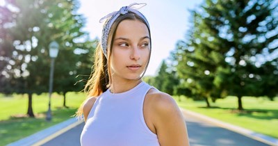 20-year-old daughter refuses to let family use her lakehouse after stepmom asks to go there on vacation, then demands the kids sleep in tents outside: ‘You just view me as a house key’