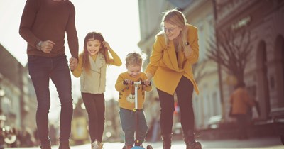 Father promises 2 kids a $850 Target shopping spree, then teaches them a lesson about money 