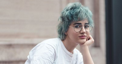 Mom calls 19-year-old daughter 'selfish' for not wanting to wear a matching dress on Mother's Day: 'I do not like wearing dresses. They make me uncomfortable.'