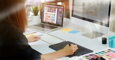 28-year-old graphic designer and 5-year company veteran discovers they're making less than 2 college graduate new hires: 'I'm supposed to train people who make more money than me'