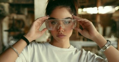 Entitled carpenter steals his blue-collar co-worker's ladder since she's a ‘girl’ and can't complain, so she nails his tools to the floor, teaching him a lesson with a prank: ‘So much managing of fragile egos!’