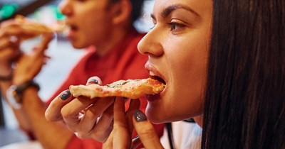 Woman with dairy intolerance constantly orders food with dairy and cancels trips because of it, roommate calls her out for inconveniencing her