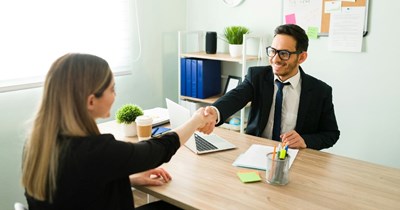 Employee demands 10% raise because he's bilingual, even though his second language is Welsh: 'The manager then told me that the policy meant Spanish'