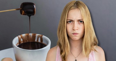 16-year-old refuses to donate her chocolate fountain to family friend's wedding after not getting invited: 'If I’m not invited to their wedding, I don’t owe them anything'