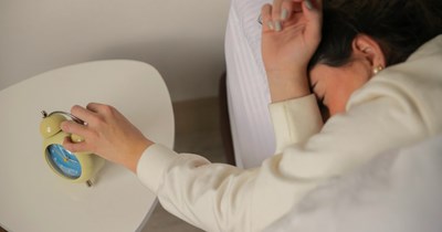 College girl ignores 5+ alarms every morning, screams at roommate when she turns them off: 'Someone thinks they're above reproach'