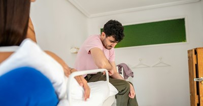 Mom plans family vacation, sister and fiancé consider canceling when she lets her kids pick their bedrooms first: 'She suggested we could sleep on a blow up mattress'