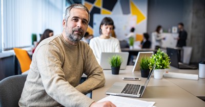 Employee refuses to give up their approved PTO when office parents try to guilt trip them into accommodating spring break: 'I'm not giving up my time off just because I don't have kids'