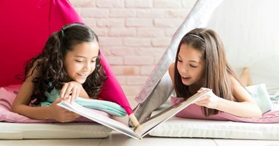 Single Mom sends 8-year-old girl home from sleepover party in the middle of the night