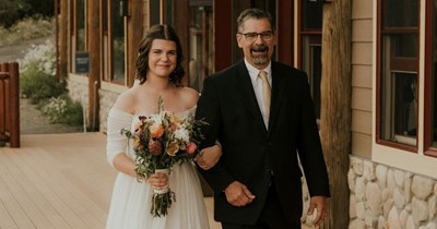 25-year-old bride refuses to let her stepdad of 2 years walk her down the aisle at her wedding, despite her mom's insistence: 'My parents got divorced when I was 16, but my dad was still a very supportive and prominent role in my life, and still is.'