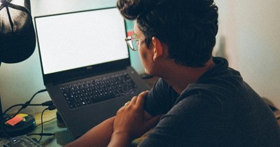 HR claims they 'lost' employee's application for promotion after they hired an external nepo candidate for the job: 'Did you send it by carrier pigeon?'