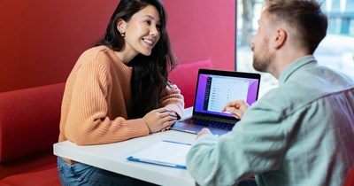 "Main character" coworker tries to fit into new work environment, boss calls her out
