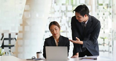 Boss writes employee up for being 2 minutes late, even though she stays late at work every day: 'I never get paid overtime for it.'