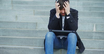 Security job only schedules worker 2 days/week at $15/hr, forbids them from taking any other jobs: 'In case someone calls off last minute'