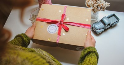 Groom wants to decline all wedding gifts from his family because he sees them as 'unnecessarily social obligations'