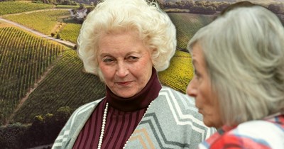 New rural neighbor tries to trespass 10-year resident homeowners from their own driveway: 'She lives over 30 minutes away and just owns the field'