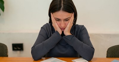 Job seeker considers skipping phone interview because she doesn't have enough money to pay her phone bill: 'I desperately need a job.'