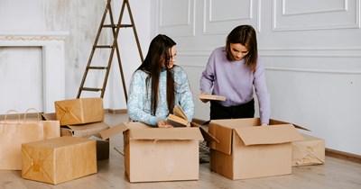 Coworker asks woman to help her move, when she arrives, nothing is packed, and learns the new place is 40 minutes drive: 'She said it'd be "just a few boxes" and maybe 2-3 hours, it took 7 and a half'