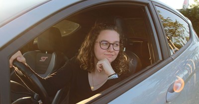 Woman revokes neighbor’s parking privileges after being forced to wait 40 minutes to access the spot she pays for: ‘I have to text her to move the car'