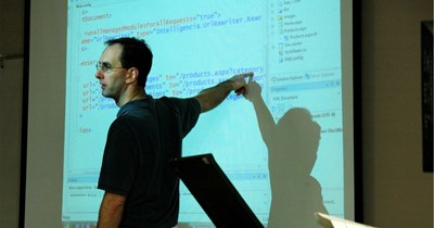 Student dupes stuck-up professor by citing their own lectures in an essay disproving them: 'Technically valid but in poor taste'