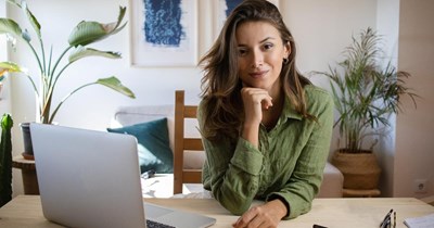 Remote employee calls out their disruptive roommate by matching their energy and taking loud work calls in the common area: ‘We agreed that we would use headphones’