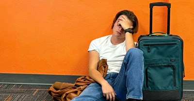 18-year-old moves out after his parents kick him out of his room to house relatives, even though he's paying rent: 'My 16, 13, and 12-year-old brothers never had to give up their rooms.'