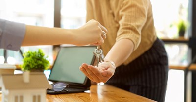 Landlord demands tenant's keys to his car because he 'owns the asphalt': 'I am still trying to process the level of entitlement'
