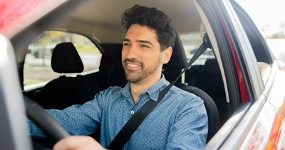 Employee picks up lunch for coworkers weekly, faces heat for not telling them he receives a discount: 'I feel like it’s too tedious to do the math'