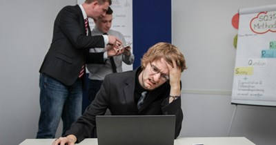 Boss sends prank email firing employee on April 31st, a date that does not exist: 'What a terrible joke in this economy lol'