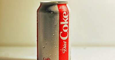 IT support drinks Diet Coke at customer service desk, manager demands they hide it in a mug: 'She told me children might see the can and be tempted'